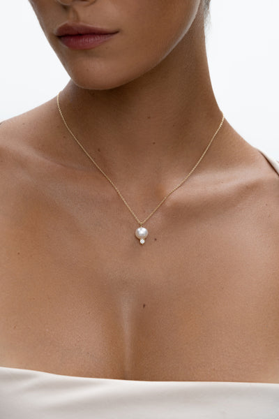 DIAMOND PEARL PENDANT NECKLACE